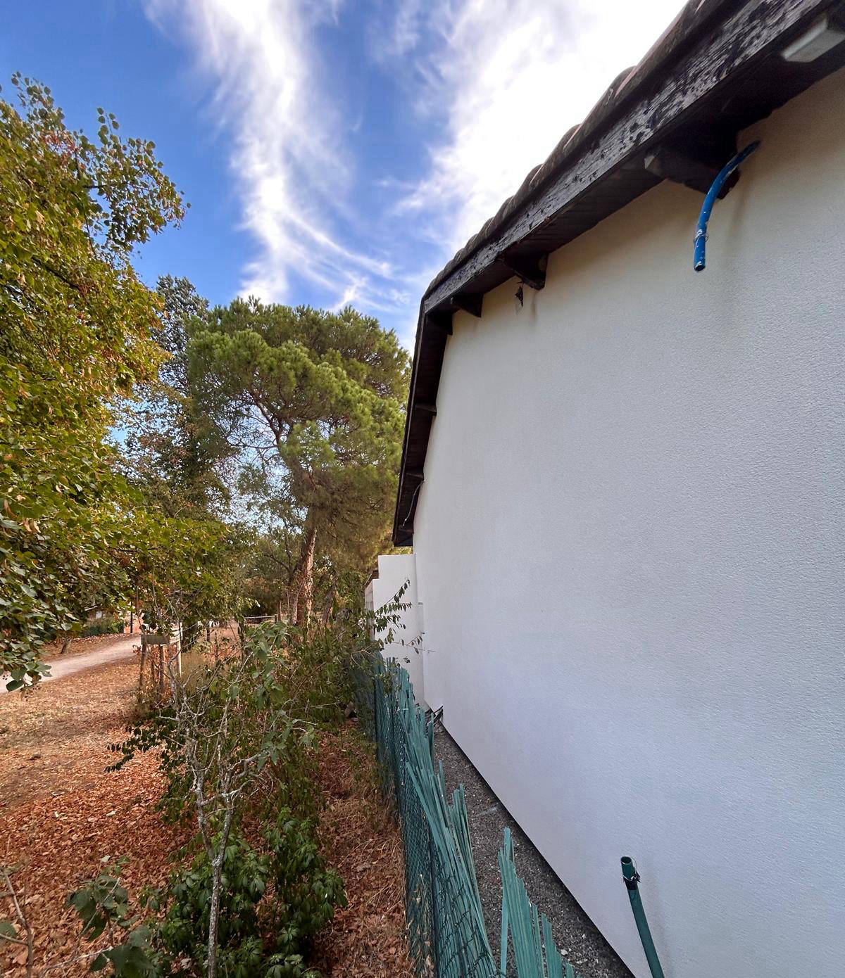 Mur latéral après travaux — isolation thermique par l'extérieur à Toulouse (31000)