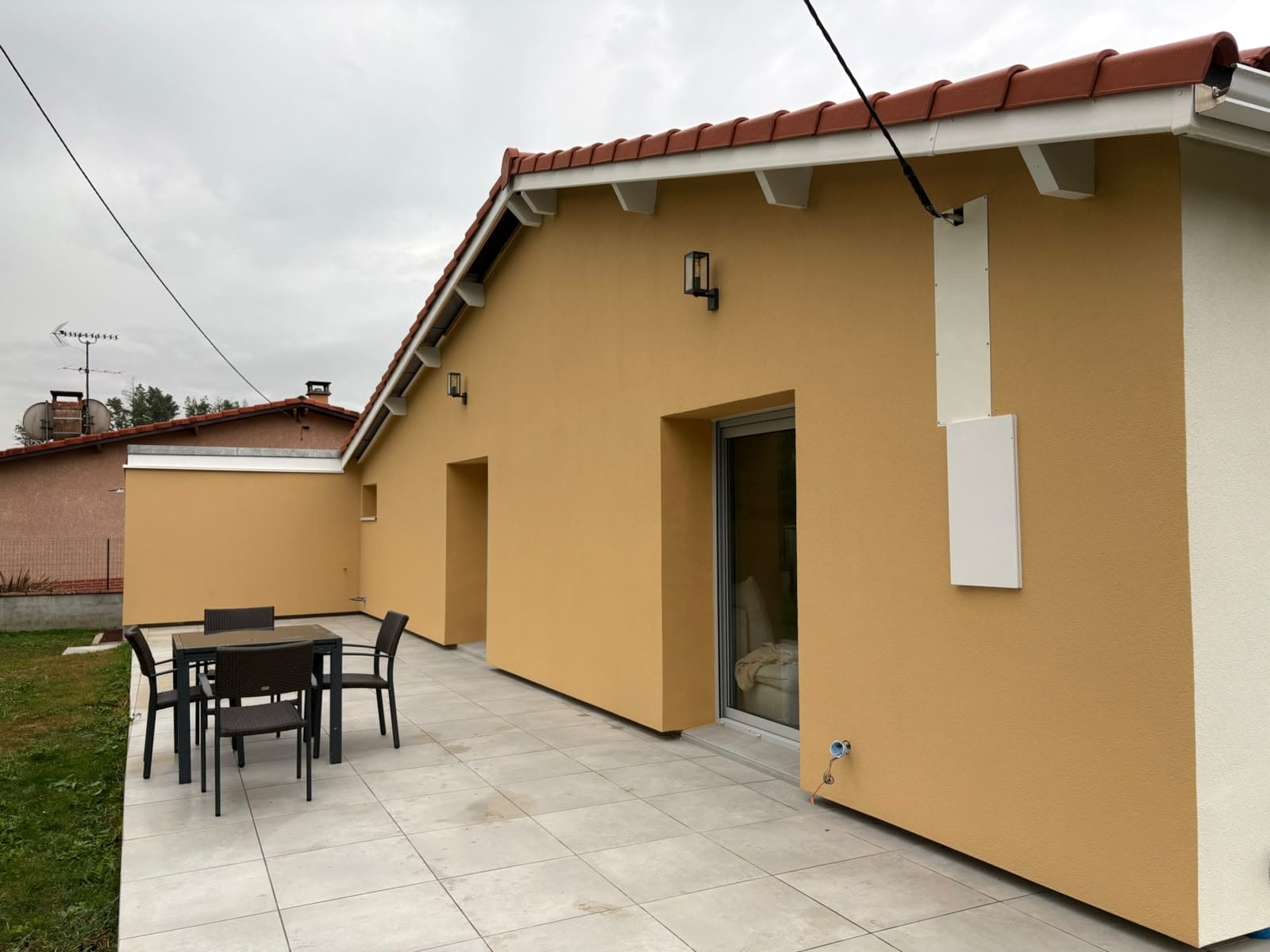 Terrasse après travaux — isolation thermique par l'extérieur au Vernet (31810)